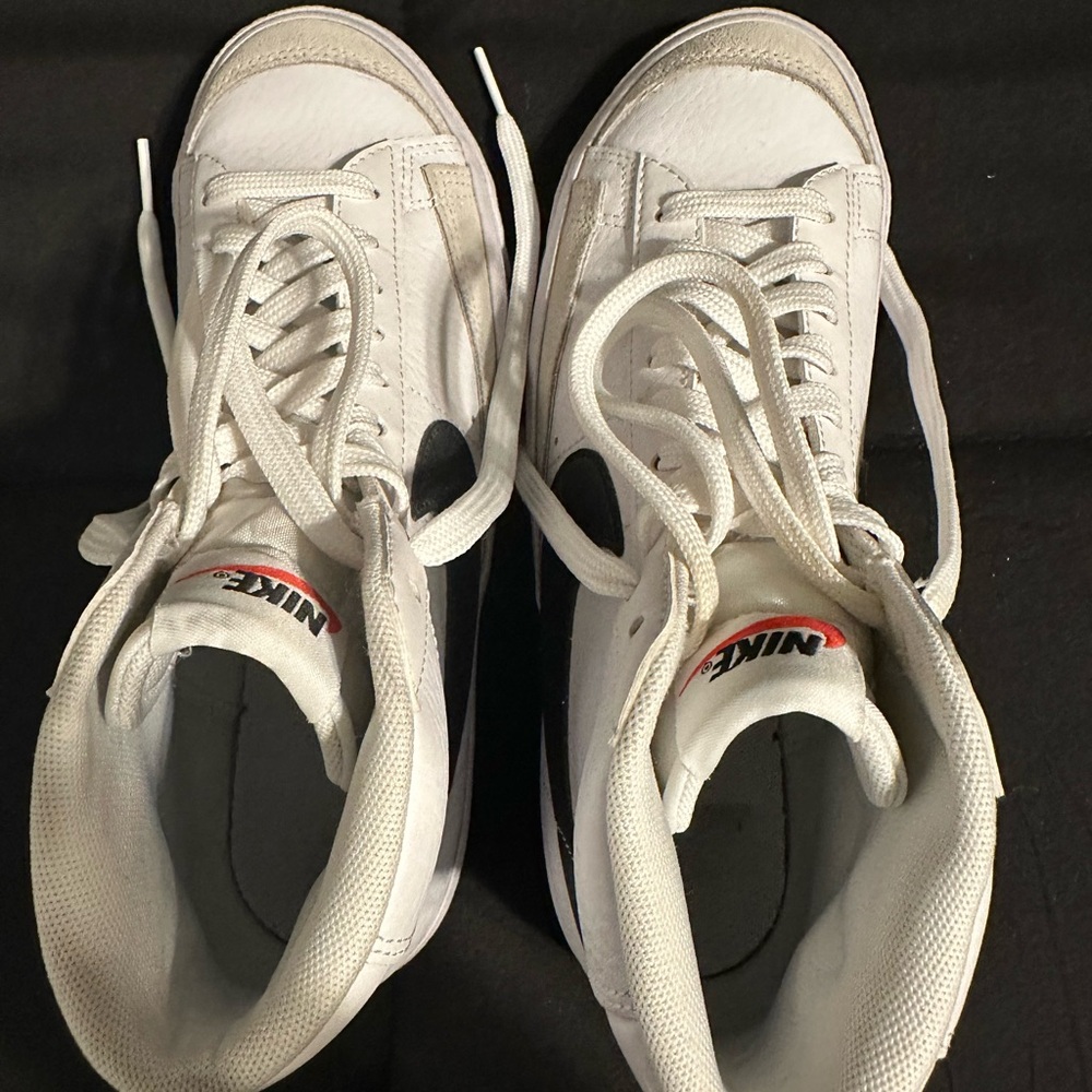 Nike - Picture 5 of 5